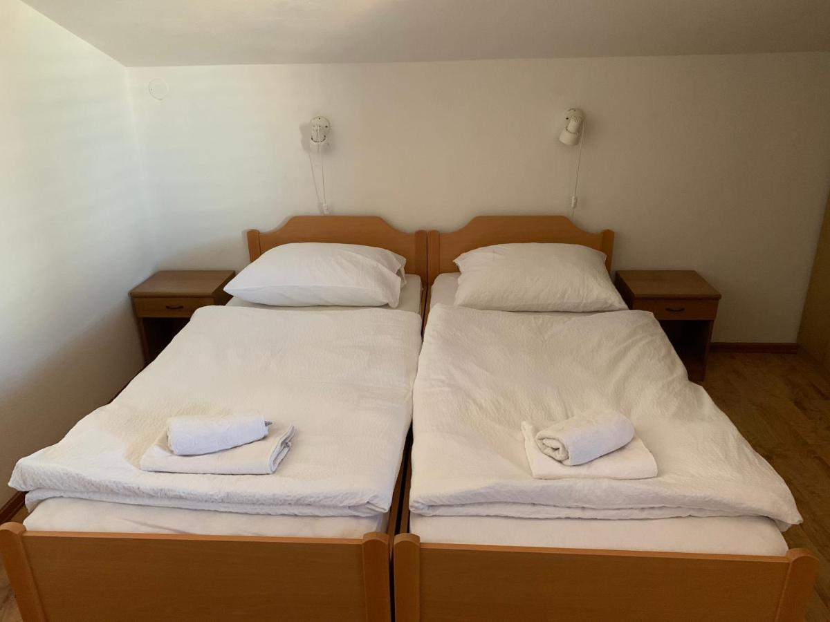 Vila Albatros Bed and Breakfast Ρόβινι Εξωτερικό φωτογραφία