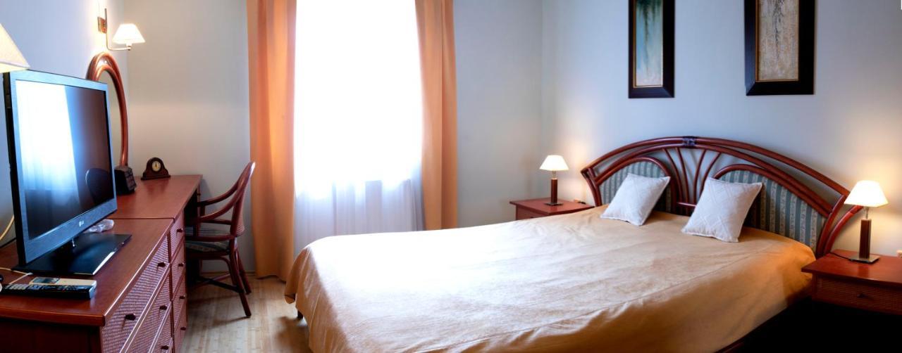 Vila Albatros Bed and Breakfast Ρόβινι Εξωτερικό φωτογραφία