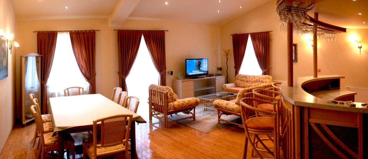 Vila Albatros Bed and Breakfast Ρόβινι Εξωτερικό φωτογραφία