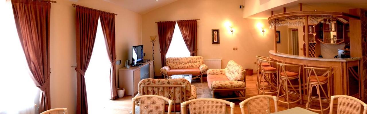 Vila Albatros Bed and Breakfast Ρόβινι Εξωτερικό φωτογραφία