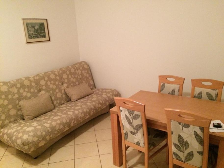 Vila Albatros Bed and Breakfast Ρόβινι Εξωτερικό φωτογραφία